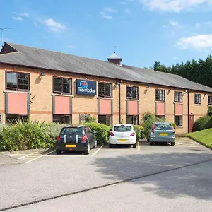 Travelodge Airport Hotel