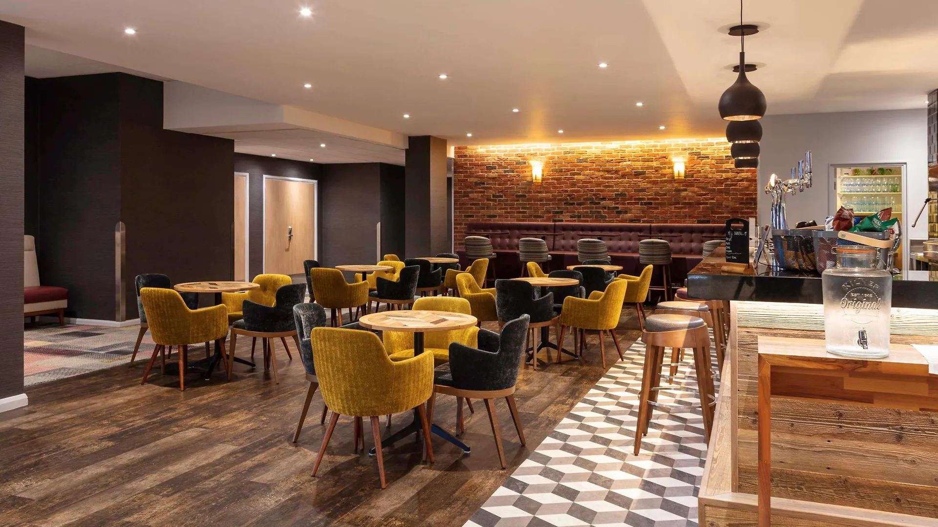 Novotel Newcastle Airport